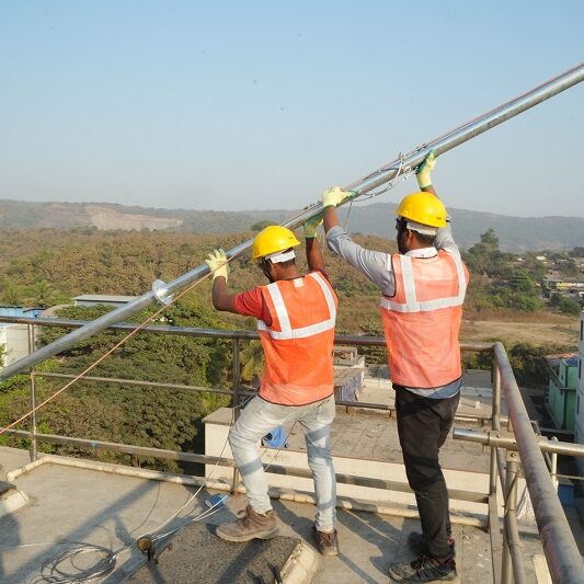Earthing And LA (Lightning arrester) Earthing And LA (Lightning arrester)